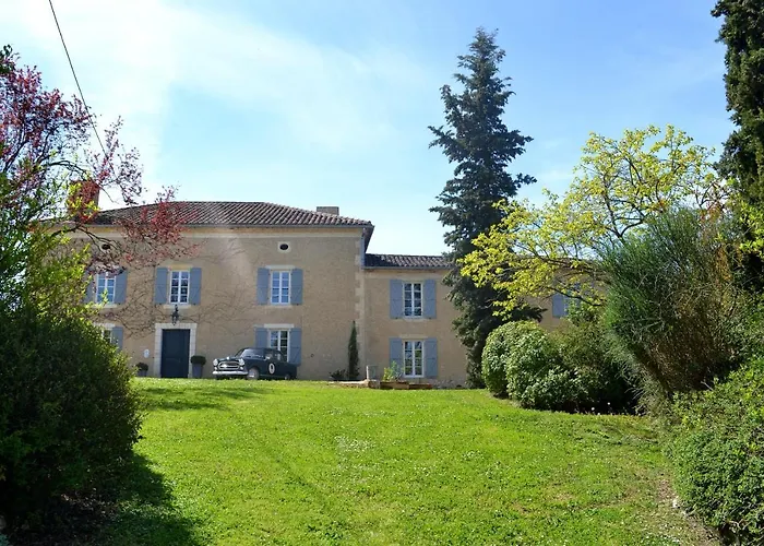 D'hote Au Domaine Terre De Chenes Bed and Breakfast