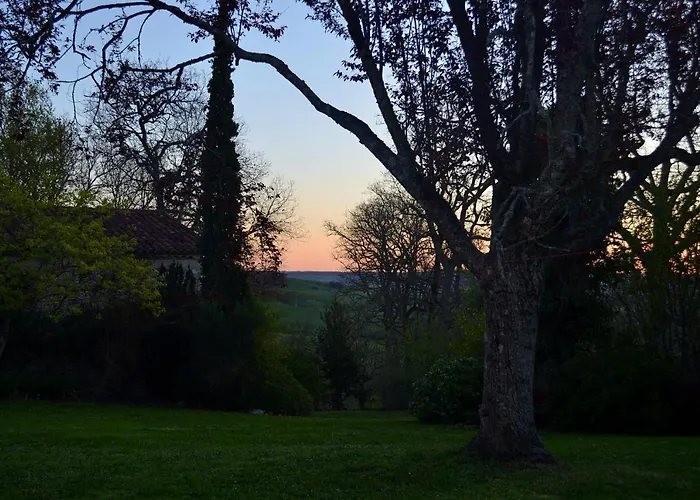 D'hote Au Domaine Terre De Chenes Bed and Breakfast