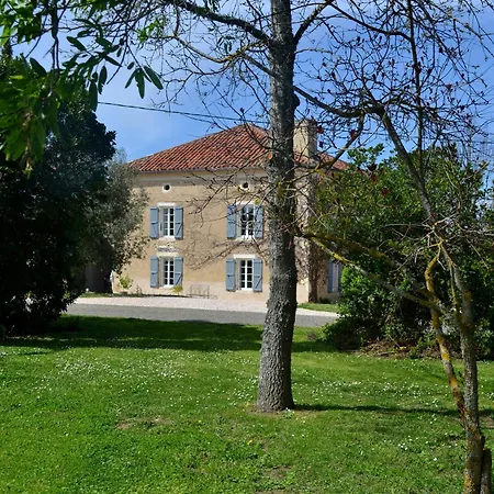 D'hote Au Domaine Terre De Chenes فندق مبيت وإفطار 3*